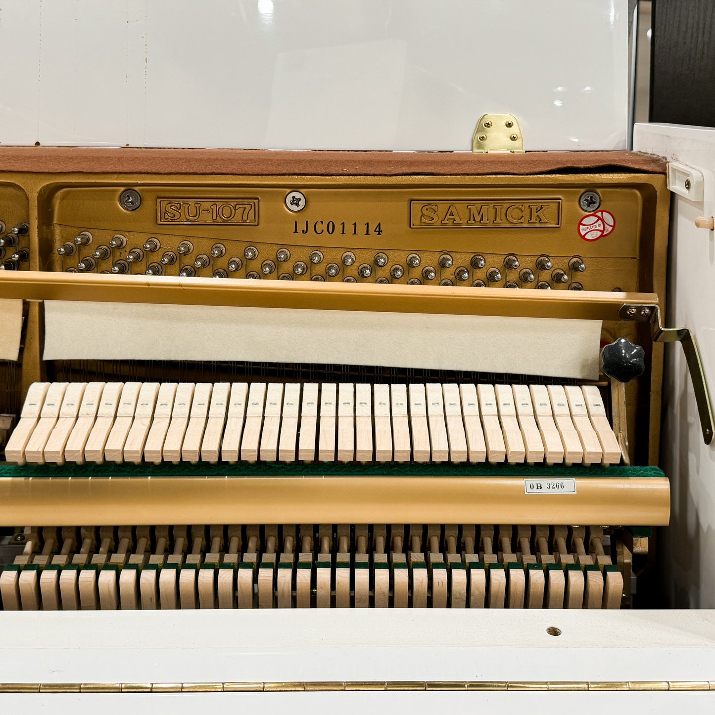 2000 Samick 107 Polished White 42" Console Piano