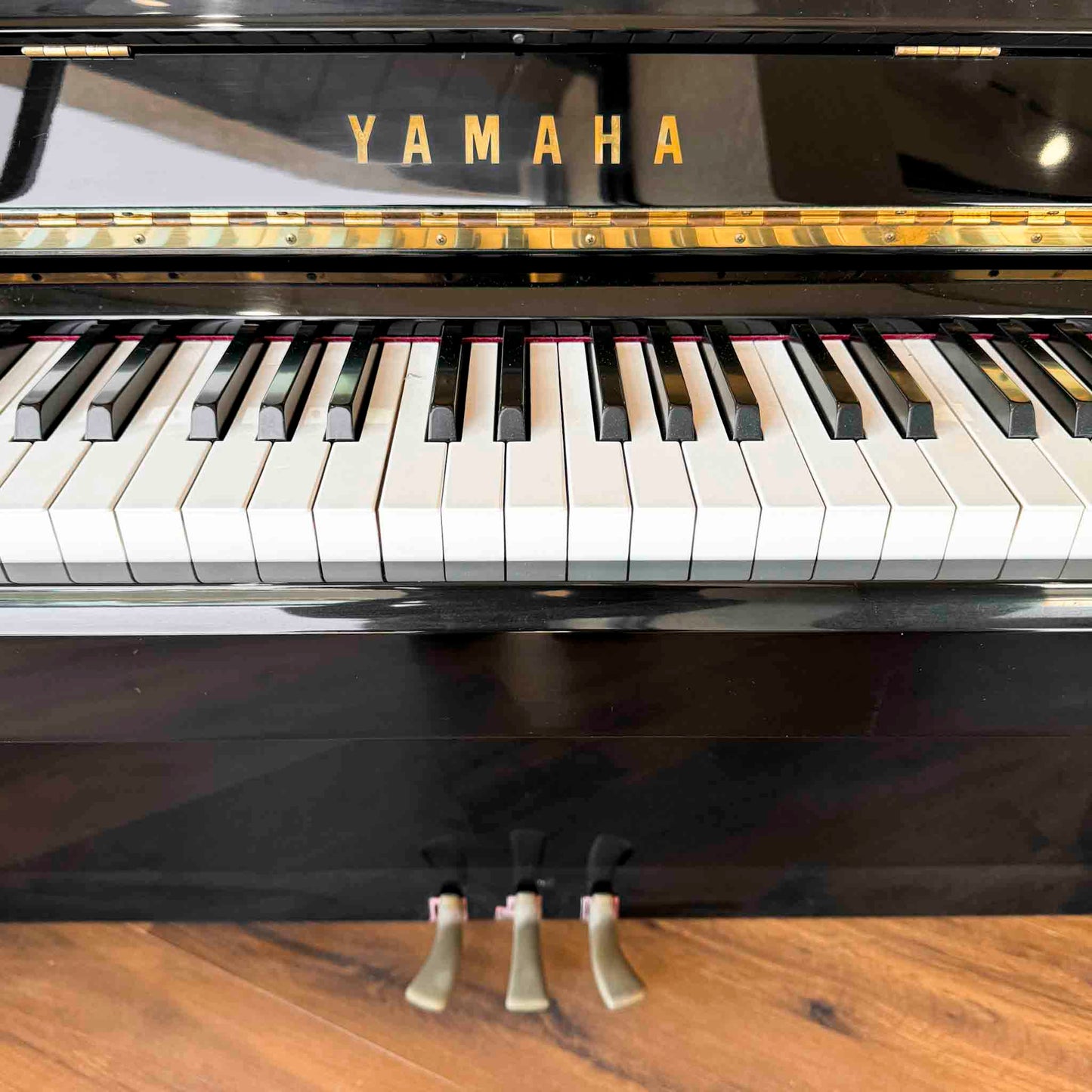1987 Yamaha U1 48" Polished Black Upright Piano