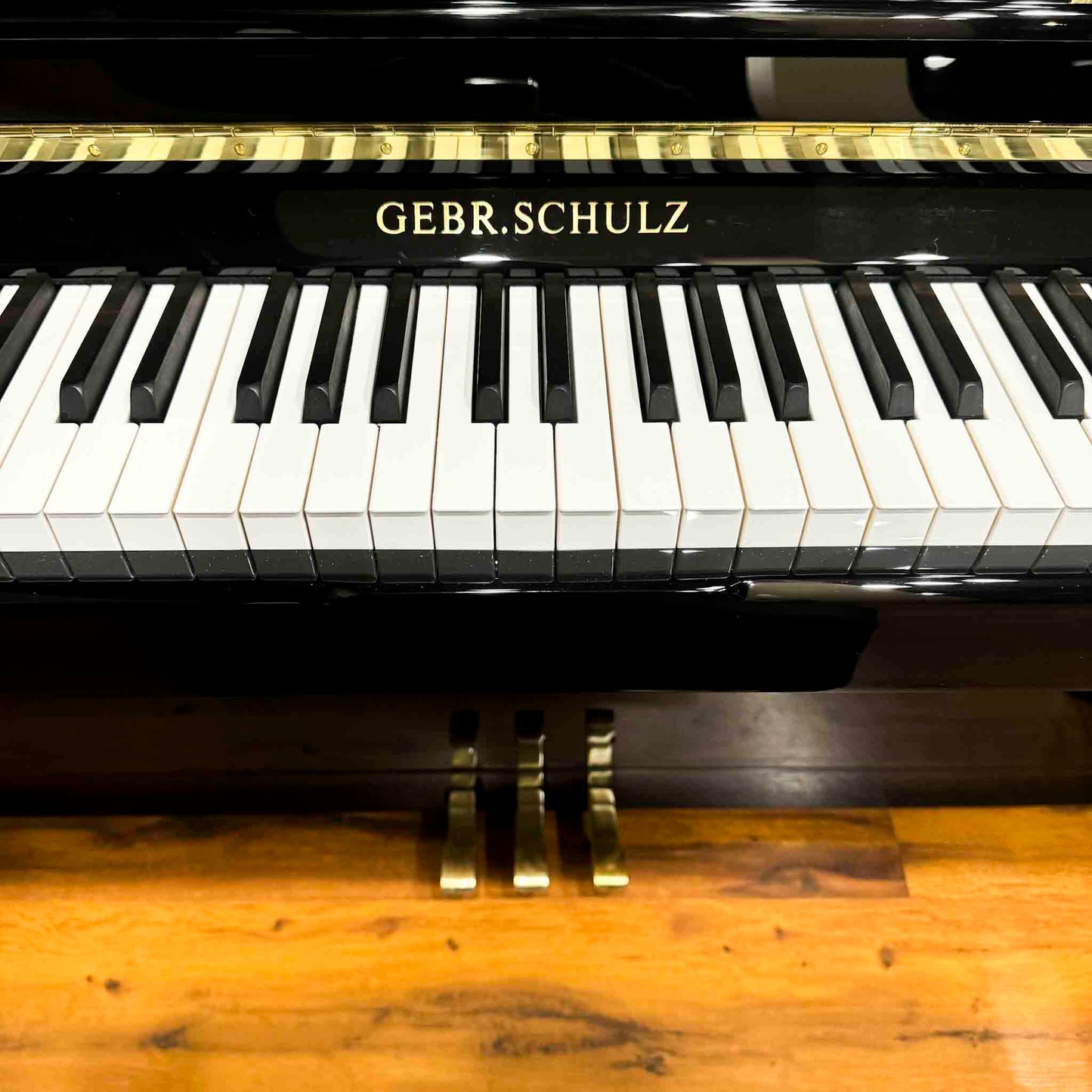 Gebruder Schulz G-30 Polished Black 51" Upright Piano