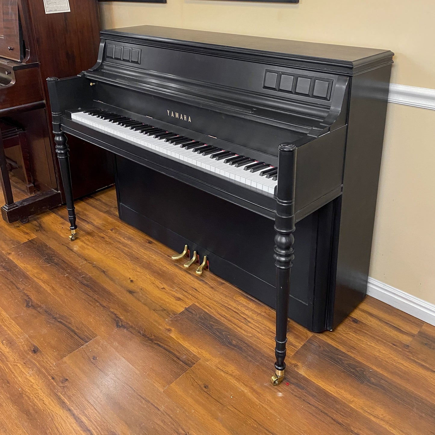 Image 3 of 1975 Yamaha Console