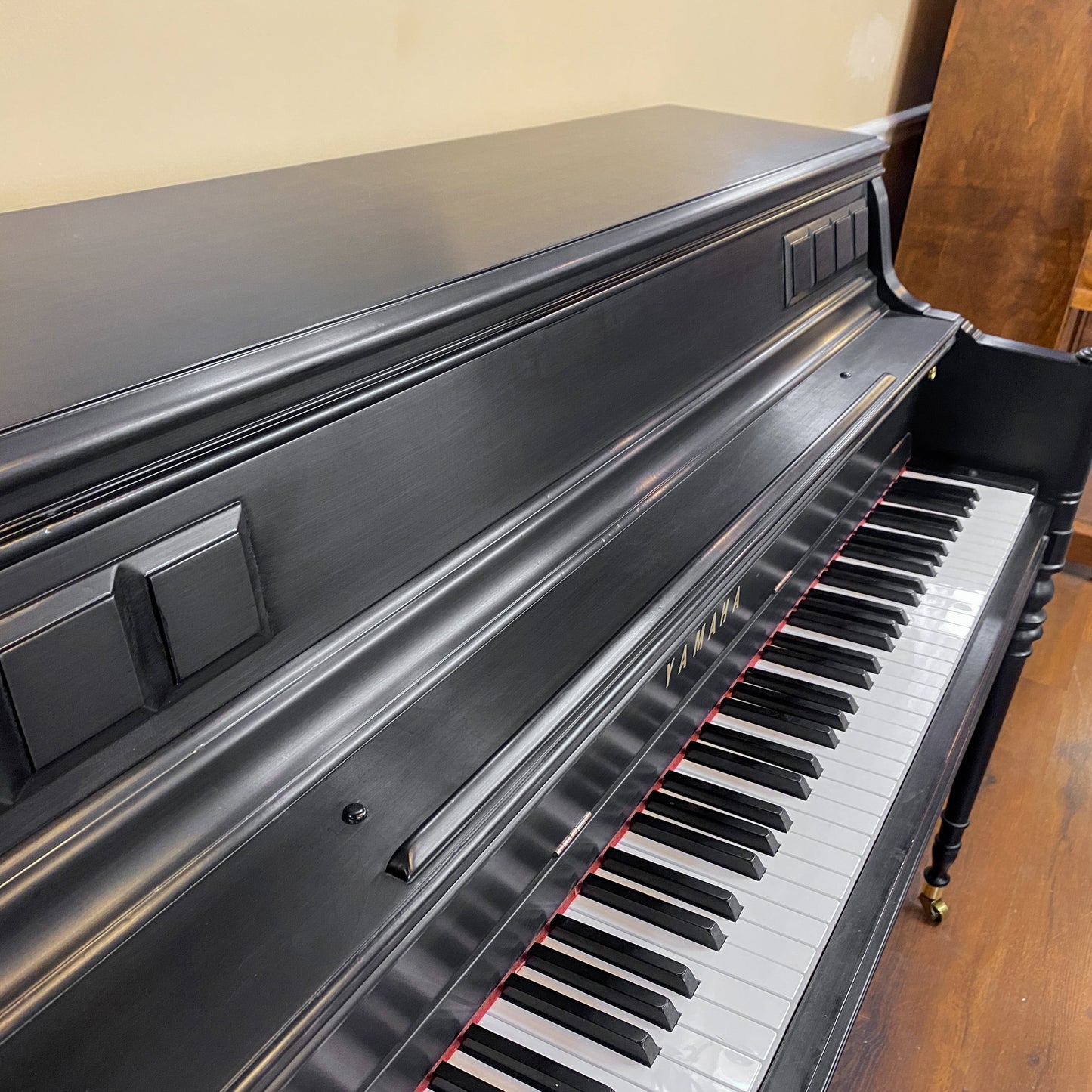 Image 7 of 1975 Yamaha Console