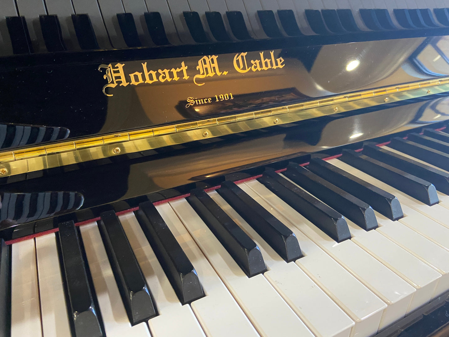 Image 3 of 2018 Hobart & Cable Upright 43"