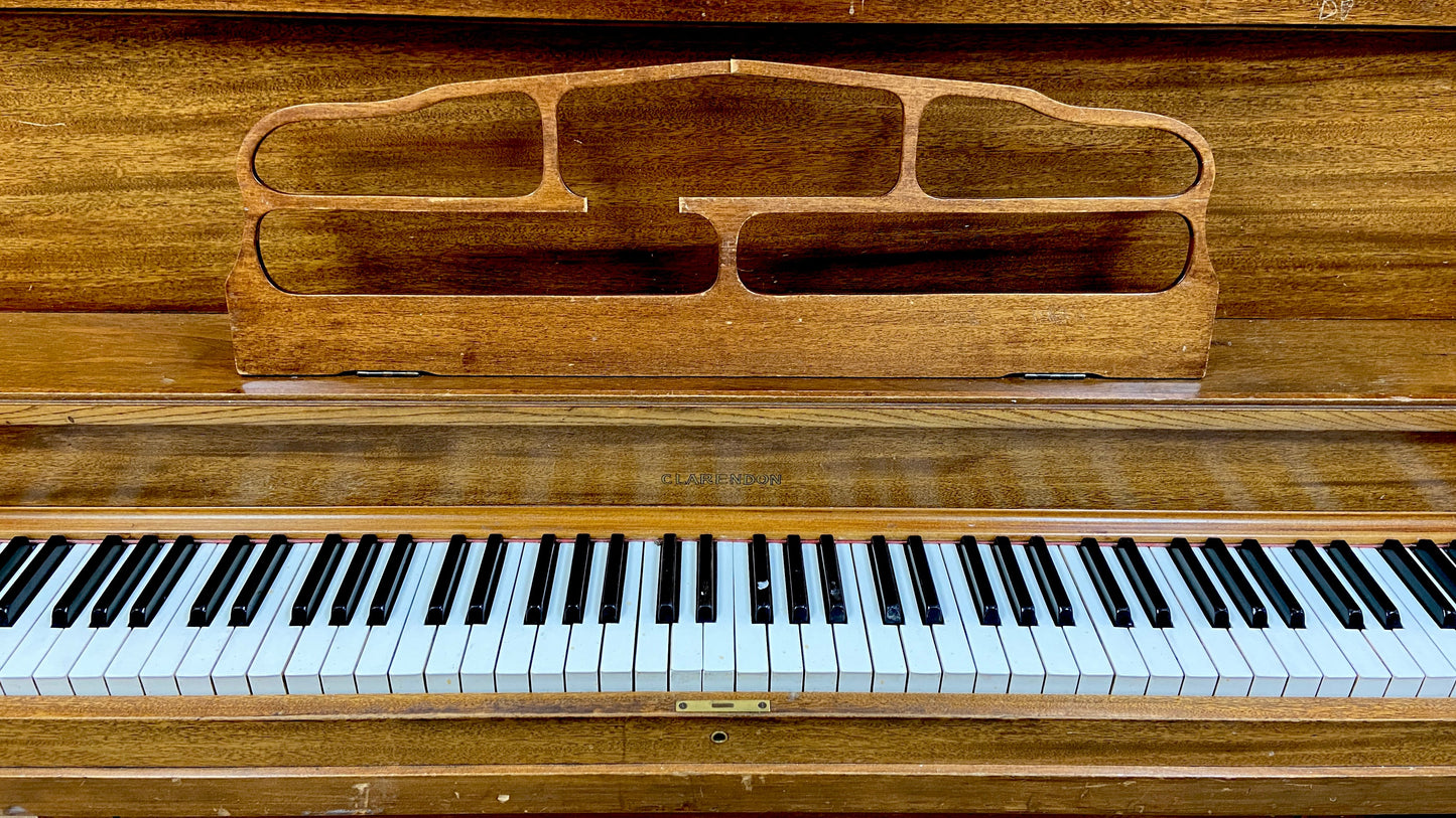 Image 17 of Clarendon Upright