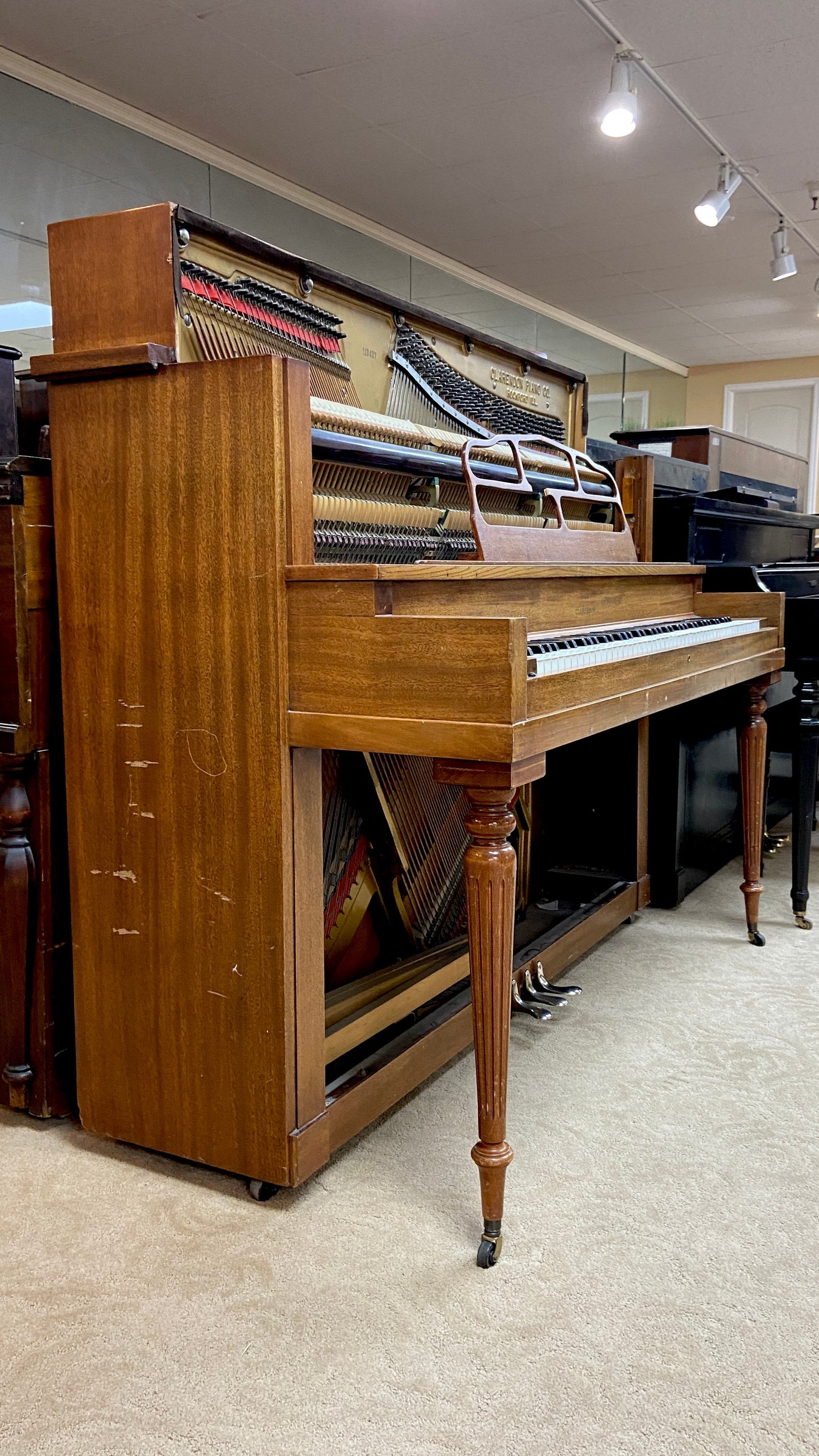 Image 27 of Clarendon Upright