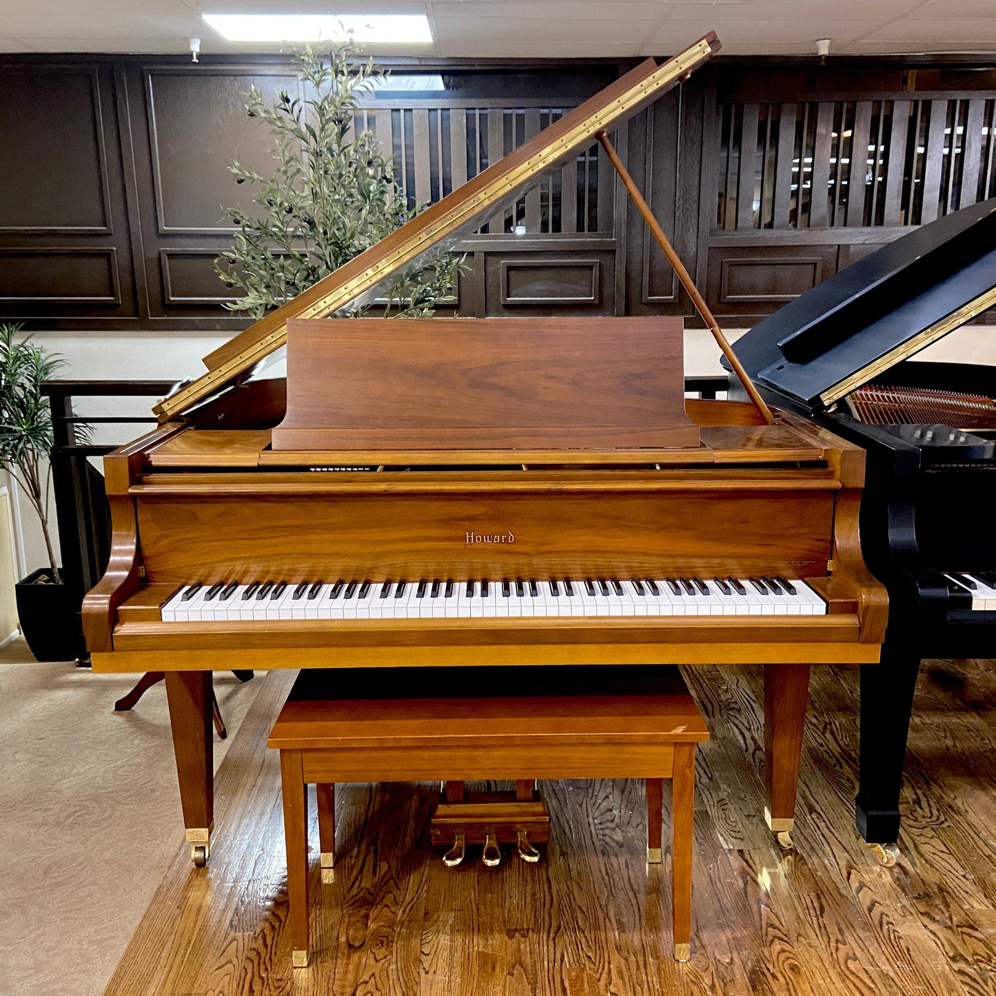 Image 6 of 1969 Howard Grand Piano / 5' / Walnut