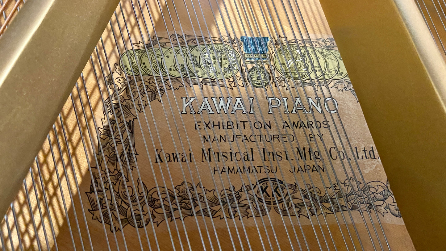 Image 13 of 1969 Howard Grand Piano / 5' / Walnut