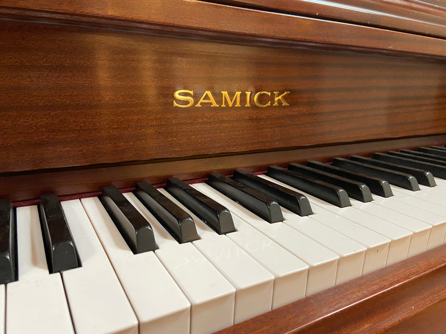 Image 3 of 1990 Samick 44" Upright