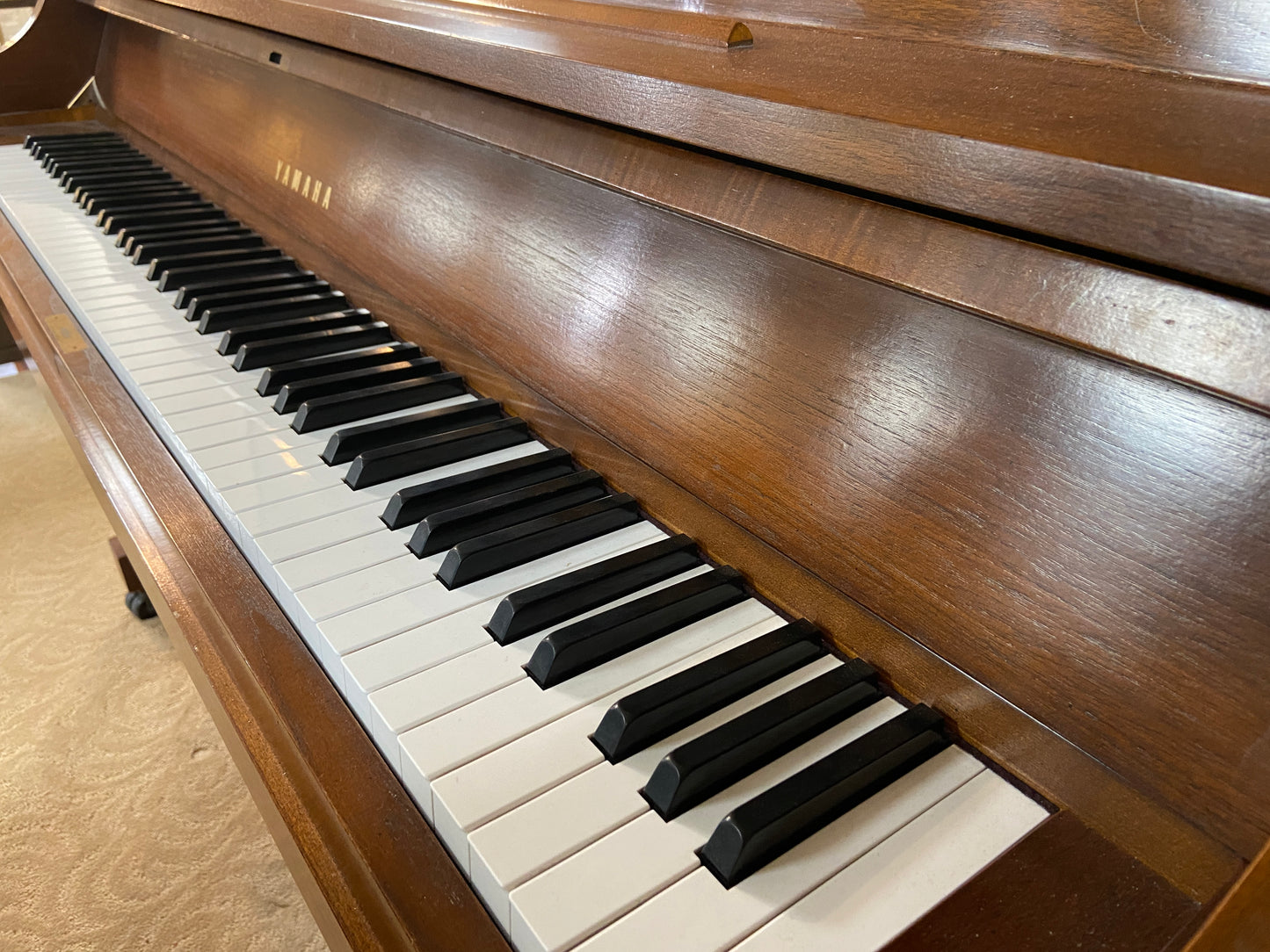 Image 16 of 1994 Yamaha P22 45" Upright Piano / Walnut