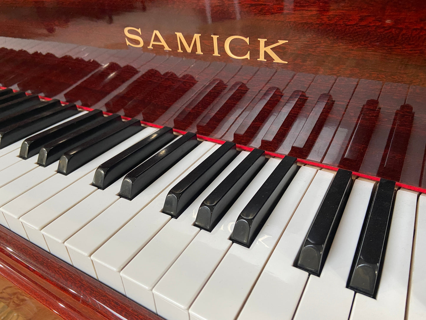 Image 3 of 1987 Samick SG-155 Mahogany Grand 5'