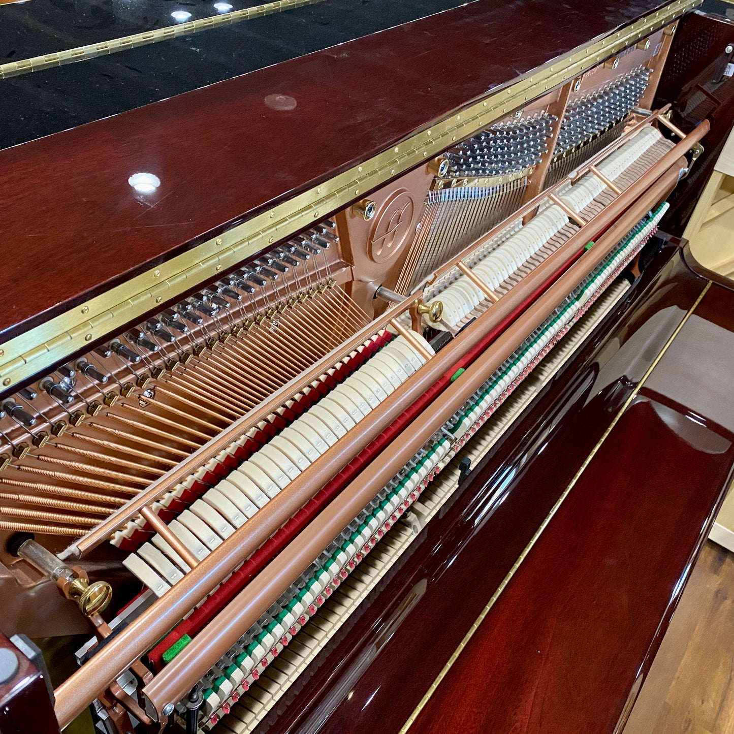 Image 12 of Hailun HU5P/50" Mahogany Polish