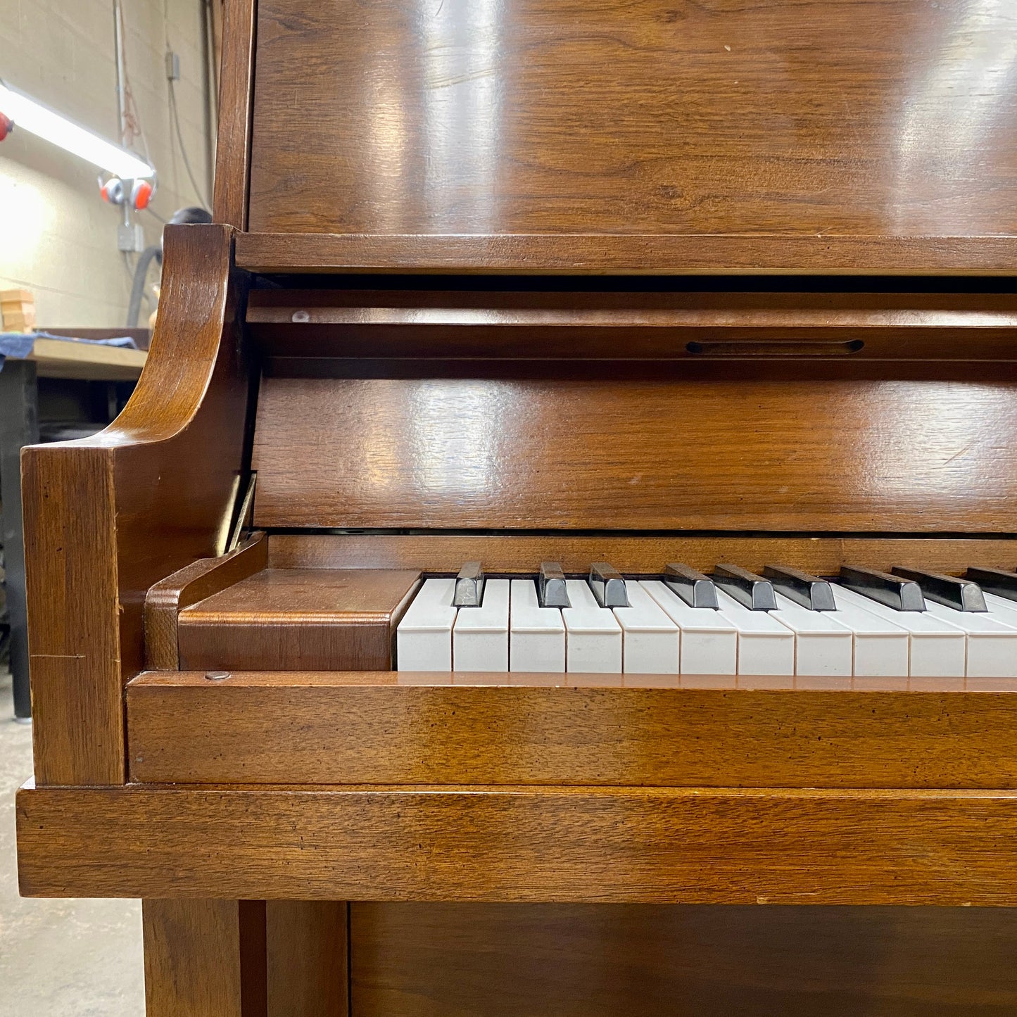 Image 26 of 1994 Yamaha P22 45" Upright Piano / Walnut