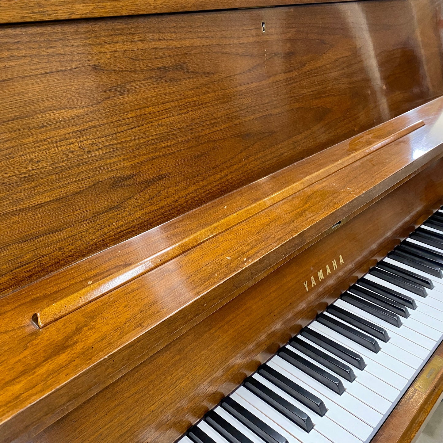 Image 28 of 1994 Yamaha P22 45" Upright Piano / Walnut