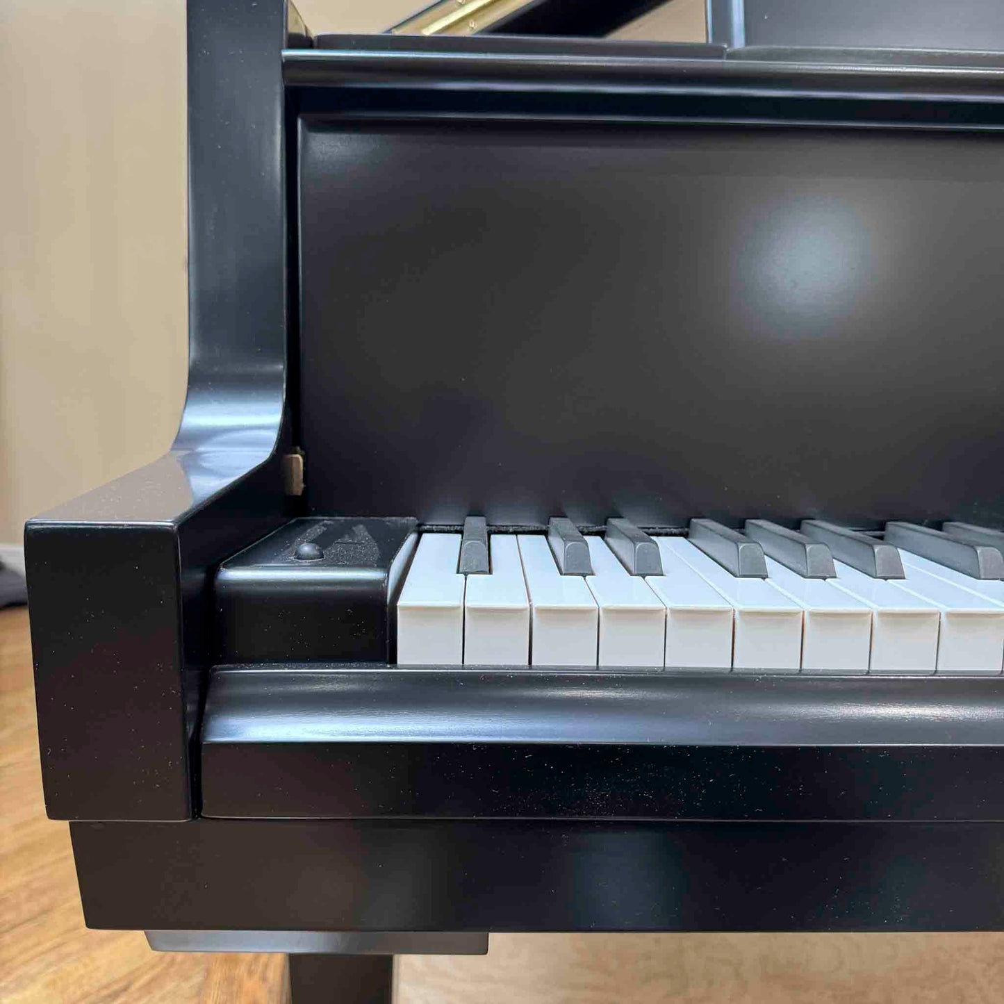 1995 Story & Clark 5'1" Satin Black Baby Grand Piano