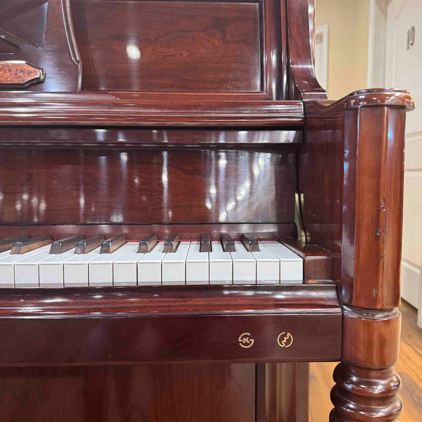 2000 Samick WSU-118T 47" Polished Mahogany Studio Piano
