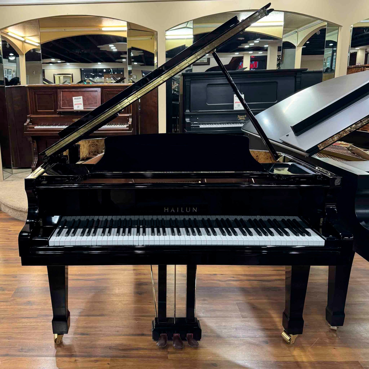 Hailun 161 5'4" Polished Black Grand Piano