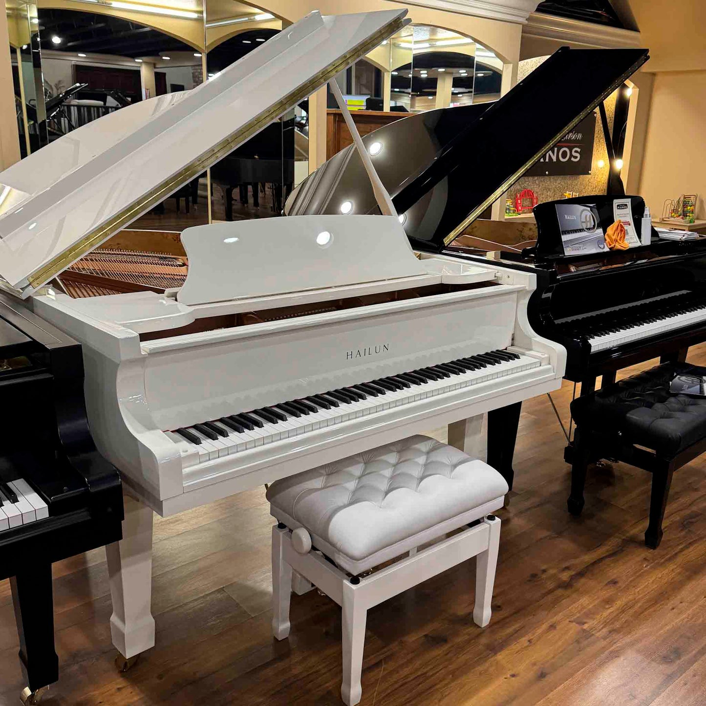 Hailun 178 5'10" Polished White Grand Piano
