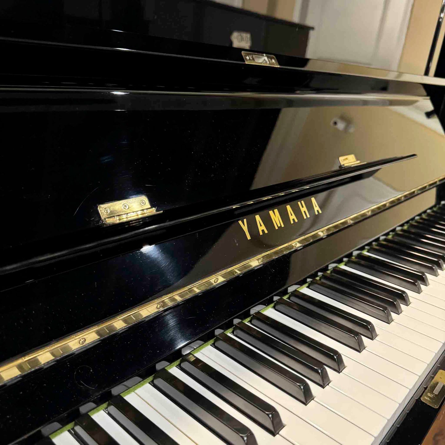 SOLD 1986 Yamaha U3 52" Polished Black Upright Piano