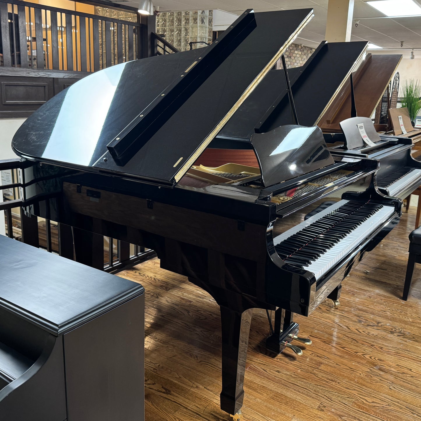 1980 Yamaha C3 6'1" Polished Black Grand Piano